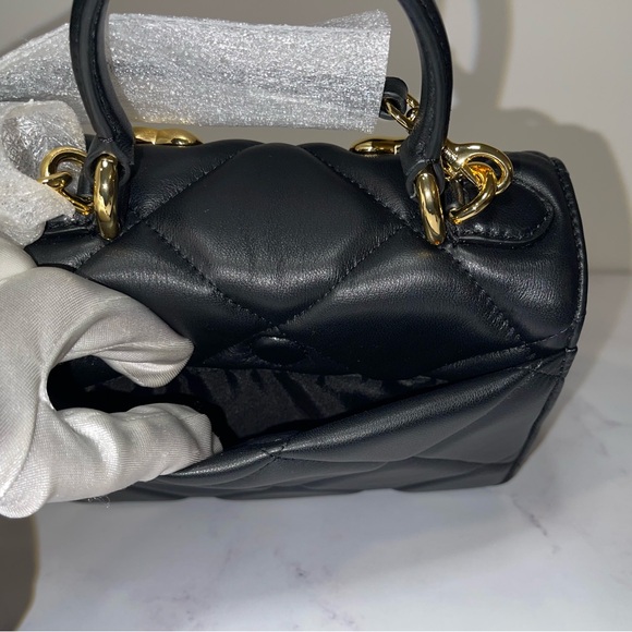 NWT MOSCHINO HEART STUDS QUILTED LEATHER SHOULDER BAG BLACK - Picture 14 of 15